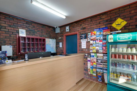 Enfield Motel - Accommodation Cairns 0