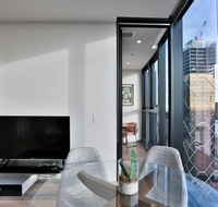 EQ TOWER Melbourne CBD APT - Accommodation Cairns