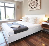 EROS City Fringe - Wifi Wine Netflix Pets OK and Park views - Accommodation Cairns