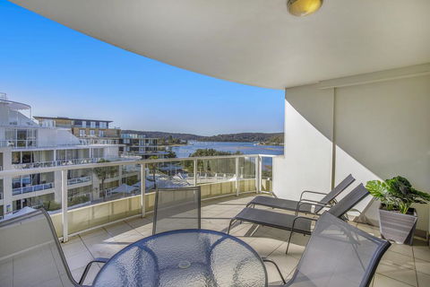 Ettalong Beach Luxury Apartments - Accommodation Cairns 3