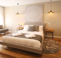 EVOLVE Near Adelaide CBD - Netflix / Wine / Lock up Garage - Accommodation Cairns