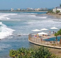 Family Romance Fun on Kings Beach - Accommodation Cairns