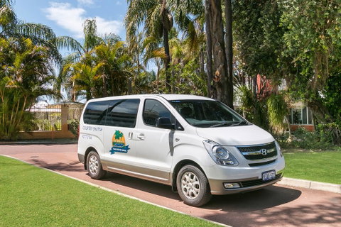 Flag Motor Lodge - Accommodation Cairns 0