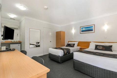 Flag Motor Lodge - Accommodation Cairns 1