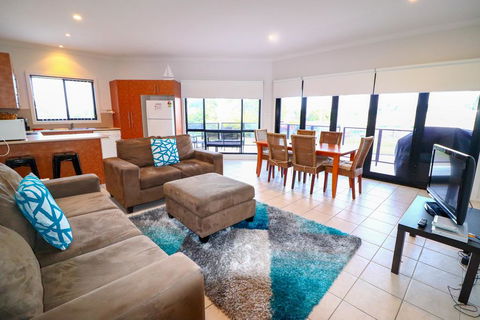 Flexi At Belmont - Accommodation Cairns 2