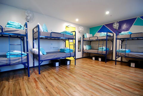 Flinders Backpackers - Accommodation Cairns 3