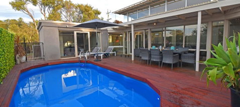 FLORENCE HOUSE Sundrenched Luxury With Pool & Deck - Accommodation Cairns 0