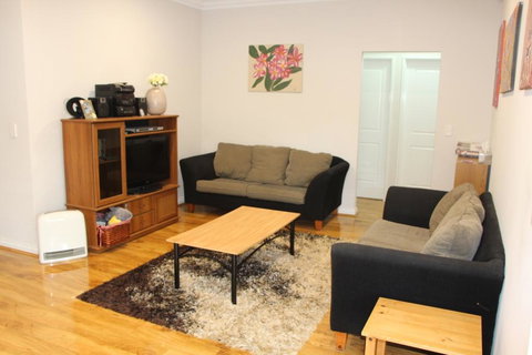 Frangipani Villa Innaloo - Accommodation Cairns 3