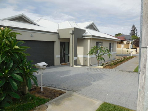 Frangipani Villa Innaloo - Accommodation Cairns 2