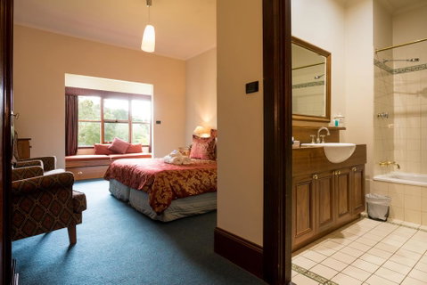Franklin Manor - Accommodation Cairns 1