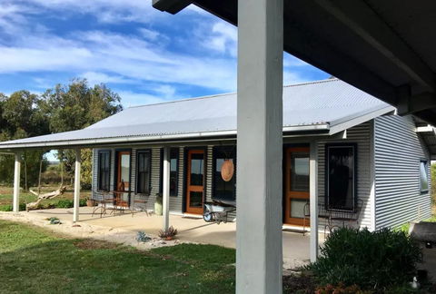 French Island Cottage - Accommodation Cairns 0