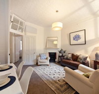 FUN TIMES in HUGE house 1 minute to SYDNEY HARBOUR - Accommodation Cairns