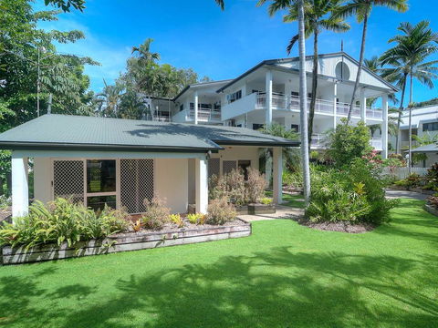 Garrick House - Accommodation Cairns 2