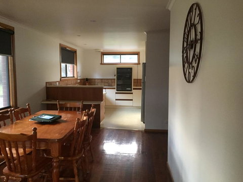 Glenaire Apartments At Frazer St - Accommodation Cairns 2