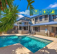 Gold Coast Stunning Waterfront Holiday Retreat - Accommodation Cairns