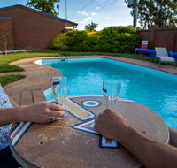 Golden Country Motel and Caravan Park - Accommodation Cairns