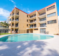Golden Shores U7 21 Landsborough Parade - Accommodation Cairns