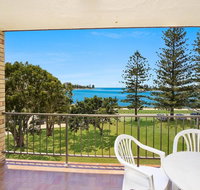 Golden Shores U8 21 Landsborough Parade - Accommodation Cairns