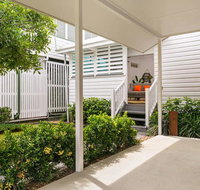 Gorgeous Cottage Close to the City