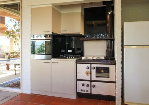 GRACEDALE HILLS HOMESTEAD - Accommodation Cairns 2