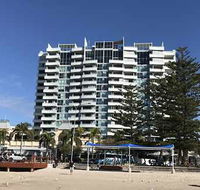Grand Hotel Apartments Gold Coast by owner - Accommodation Cairns