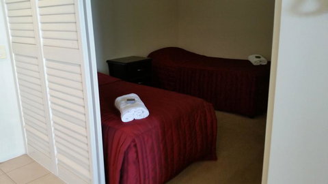 Grand Hotel Ocean View Apartment Labrador - Accommodation Cairns 3