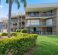 Great location close to waterfront Shops Restaurants and Cafes. - Accommodation Cairns