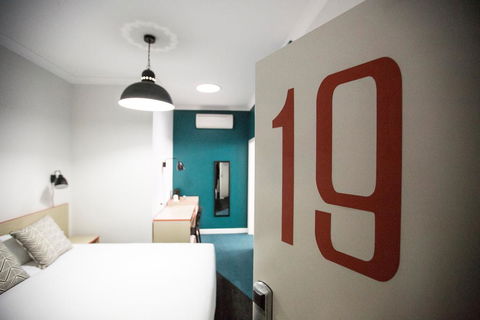 Greenacre Hotel - Accommodation Cairns 1