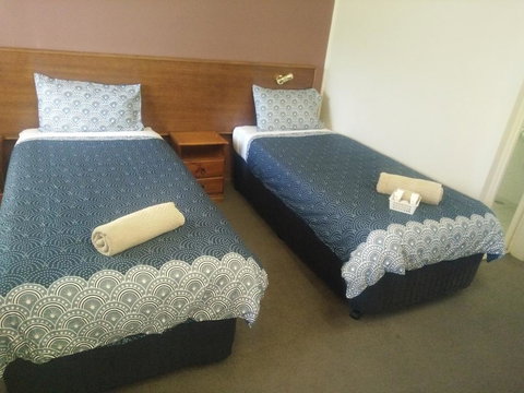 Halfway Motel - Accommodation Cairns 2