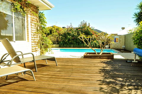 Halls Head Holiday Home - Accommodation Cairns 2