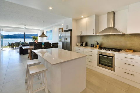 Hamilton Island Holiday Homes - Accommodation Cairns 3