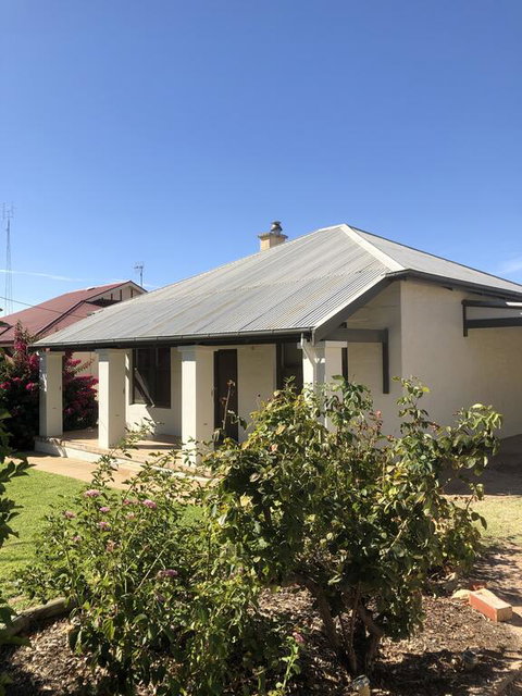 Happy Hours - Accommodation Cairns 0