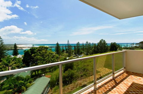Headlands 9 1 Clarence Street - Accommodation Cairns 2