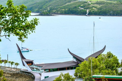 Heliconia 1 Hamilton Island 3 Bedroom Ocean View Spacious Holiday Accommodation - Accommodation Cairns 0