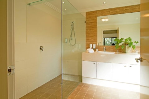 Hermitage Lodge - Accommodation Cairns 2
