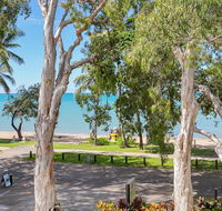 Hibiscus in Marlin Waters Palm Cove - Accommodation Cairns
