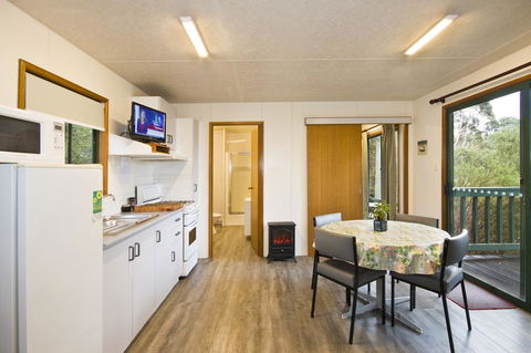Hidden Valley Cabins - Accommodation Cairns 1