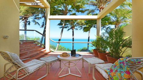 Hill #8 Penthouse - Port Douglas - Accommodation Cairns 3