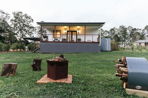 Hinterland Boutique Cottages -Cozy Cottage - Accommodation Cairns 2