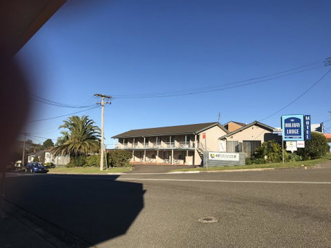 Holiday Lodge Motor Inn - Accommodation Cairns 2
