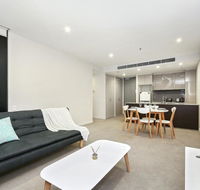 Homely Albert Park Suite Next to Grand Prix Circuit - Accommodation Cairns