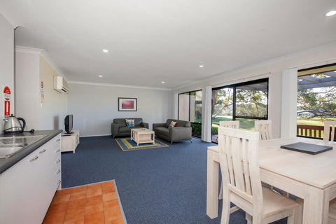 Horizons Golf Club, Villa 126 - Accommodation Cairns 0