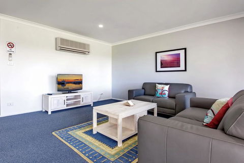 Horizons Golf Club, Villa 126 - Accommodation Cairns 1