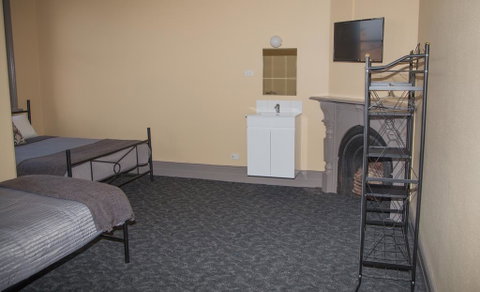 Hotel Cessnock - Accommodation Cairns 2