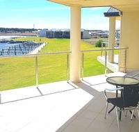 Island Waterfront Getaway - WiFi - Accommodation Cairns