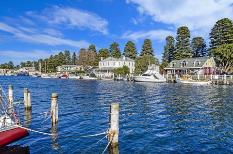 Johanssons Perch 2 - Accommodation Cairns 2