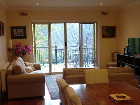 Johnstone Terrace - Accommodation Cairns 3