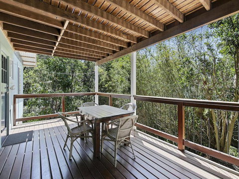 Jonnies - 134 Tramican Street - Accommodation Cairns 1