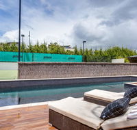 Kalina Retreat resort style tennis  pool - Accommodation Cairns