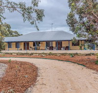 Kangaroo Lake Homestead - Accommodation Cairns